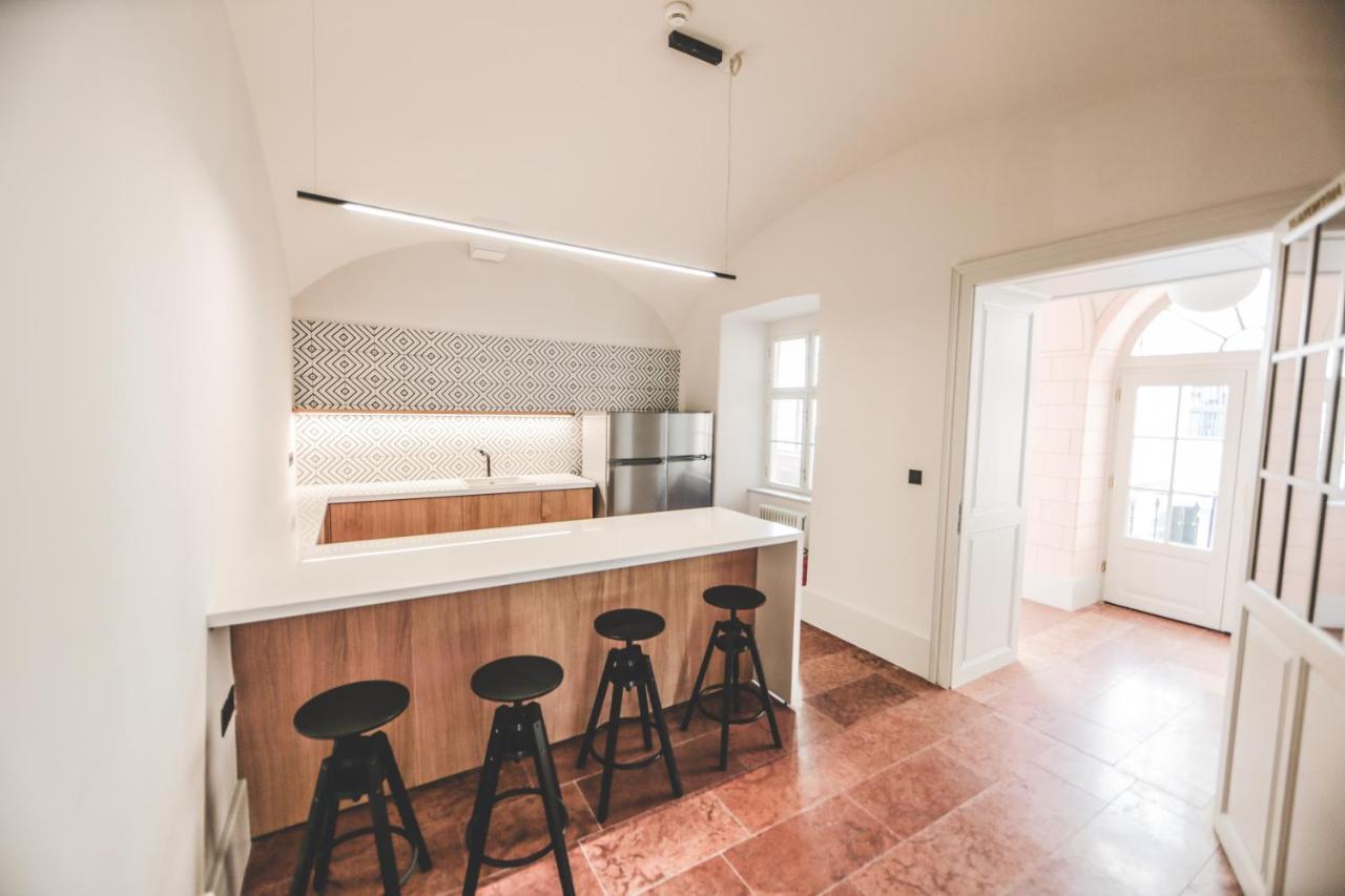 Ruttner Haz Hostel Veszprém Buitenkant foto