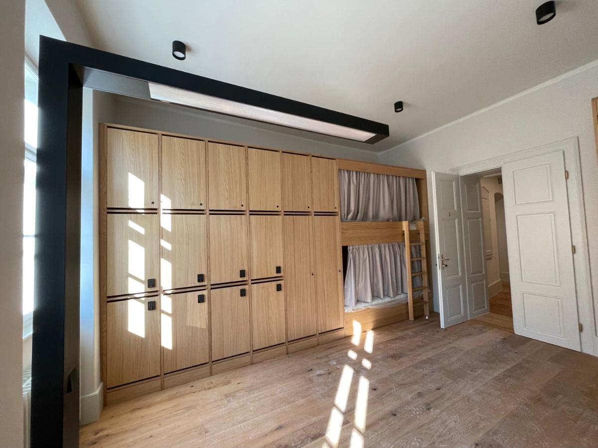 Ruttner Haz Hostel Veszprém Buitenkant foto