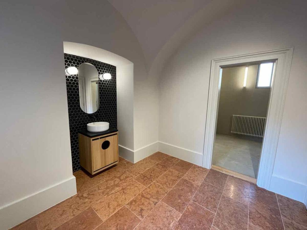 Ruttner Haz Hostel Veszprém Buitenkant foto