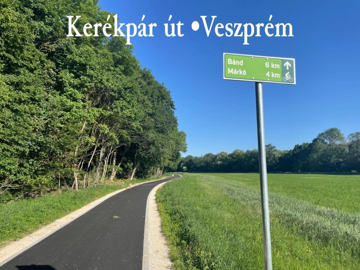 Ruttner Haz Hostel Veszprém Buitenkant foto