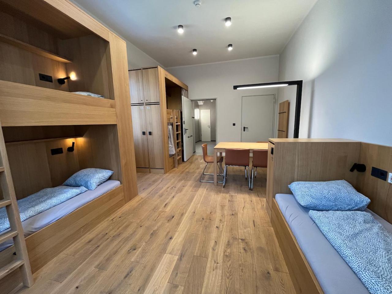 Ruttner Haz Hostel Veszprém Buitenkant foto