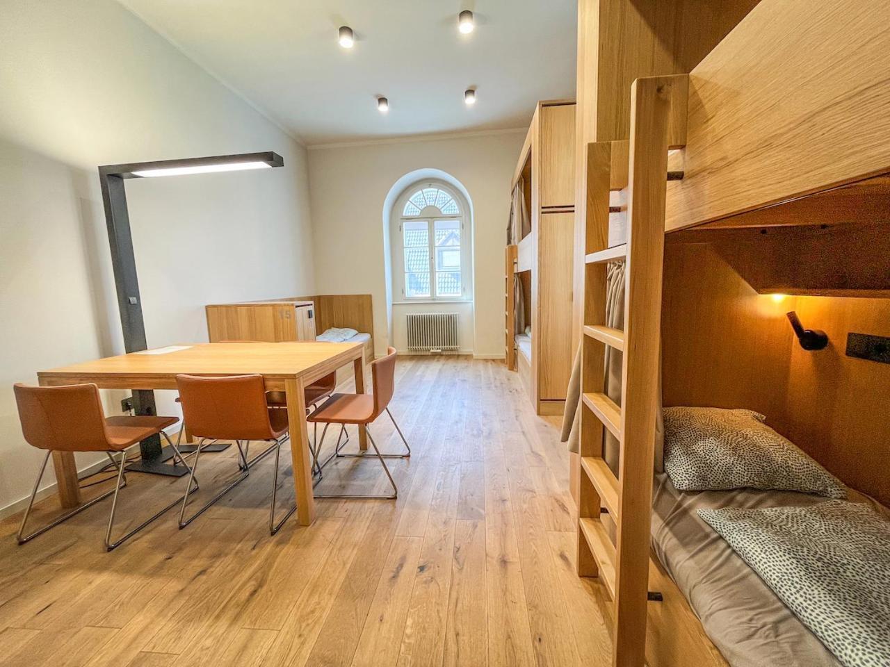 Ruttner Haz Hostel Veszprém Buitenkant foto